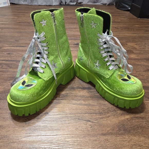 Club Exx Dolls Kill Invade Ur Space Alien Fuzzy Green Combat Boots Shoes 10 - Picture 7 of 8